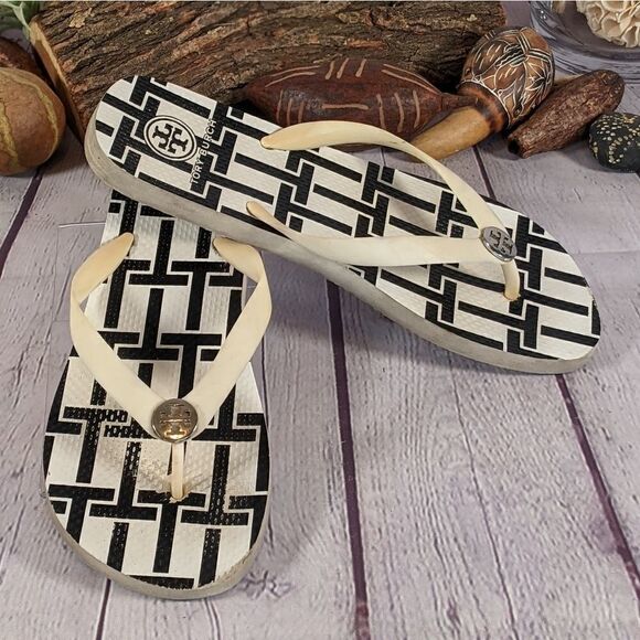 TORY BURCH WHITE T-BASKET FLIP FLOP W/ SILVER LOGO - Picture 2 of 6
